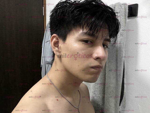 FOTOS DE JOVEN PASIVO Y DISCRETO, TODO EN BUEN PLAN.