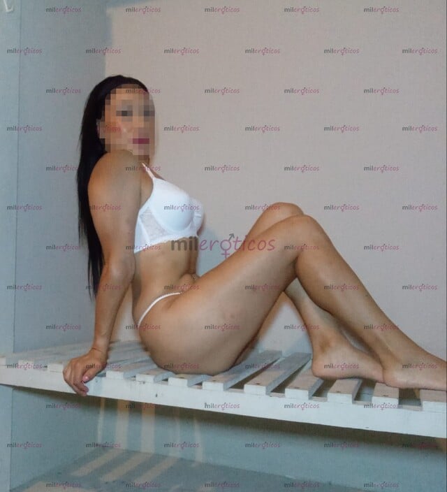 FOTOS DE HERMOSA FLACA RECIÉN LLEGADA DISPUESTA A COMPLACERTE EN TODOS TUS FETICHES