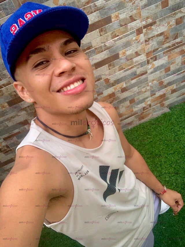 FOTOS DE CALEÑO XXL DE PASO CON GANAS DE MUCHO SEXO Y DIVERSIÓN!