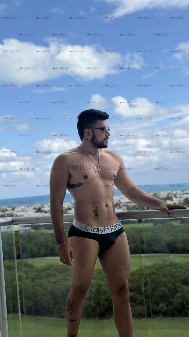 FOTOS DE JOVEN VERSÁTIL ACT CON BUENA ACTITUD, SEGURIDAD Y DISCRECIÓN.