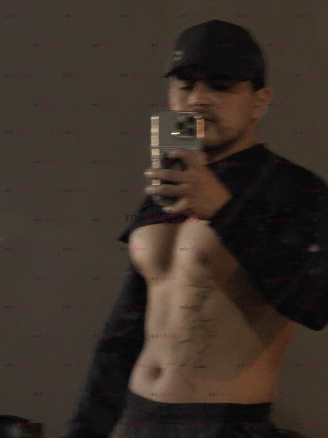 FOTOS DE JOVEN DE 28 AÑOS LISTO PARA CUMPLIR TODAS TUS FANTASÍAS Y FETICHES