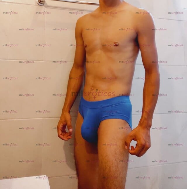 FOTOS DE DELGADO, 29 AÑOS, COMPLACIENTE Y DISPONIBLE PARA ENCUENTROS.