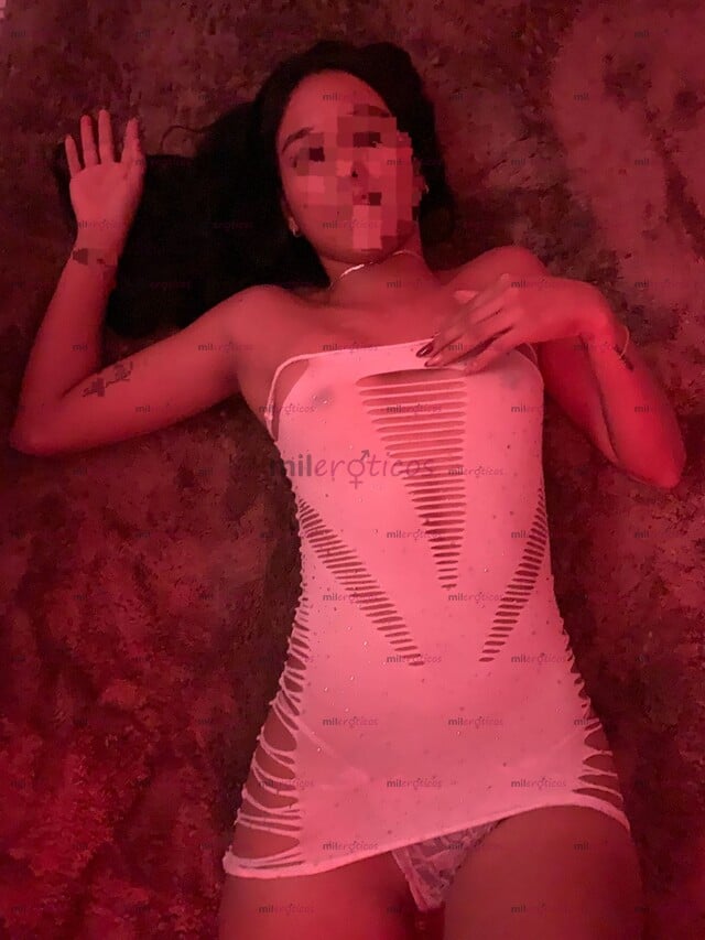 FOTOS DE HOLA ME LLAMO NICOL, SOY NUEVA EN LA CIUDAD SOY UNA CHICA PERVERTIDA Y SEXY