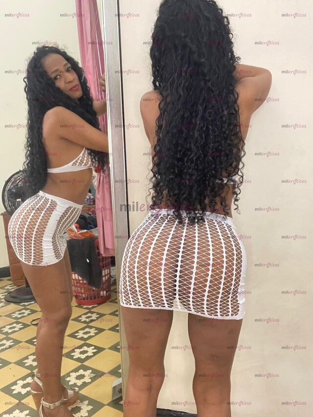 FOTOS DE HOLA MIS AMORES VEN A DISFRUTAR DÉ ESTA MORENA CALIENTE MORBOSA