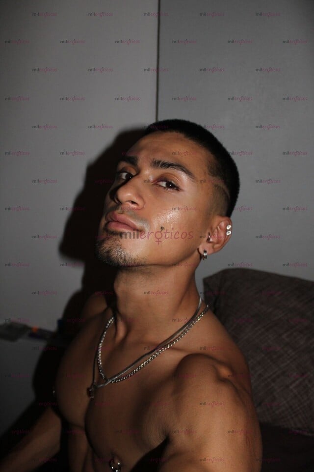 FOTOS DE JOVEN ACOMPAÑANTE, GUAPO Y MUSCULOSO VIP CULO RICO Y TRABAJADO