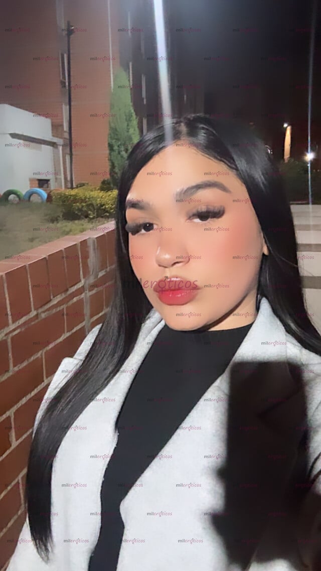 FOTOS DE CHICA JOVEN 20 AÑOS CABELLO NEGRO DELGADA, BUENA COLA AMIGABLE Y MUY ATENTA