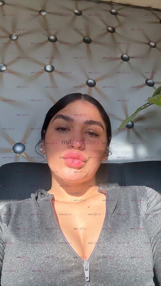 FOTOS DE CHICA JOVEN 20 AÑOS CABELLO NEGRO DELGADA, BUENA COLA AMIGABLE Y MUY ATENTA