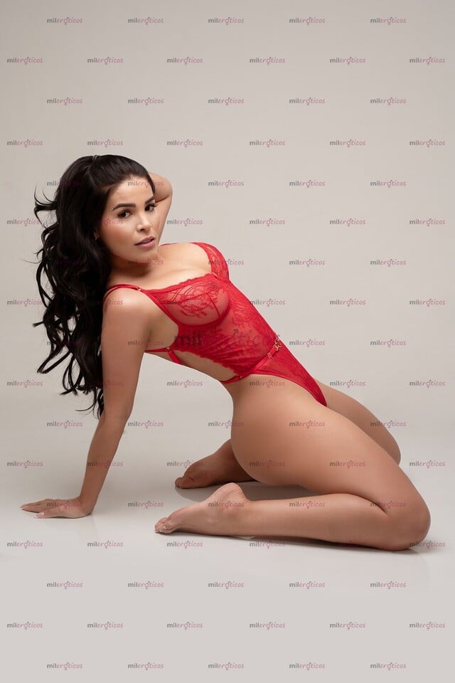 FOTOS DE EXCLUSIVA SEXY Y ENCANTADORA MODELO COLOMBIANA 28 AÑOS