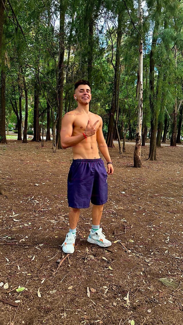 FOTOS DE MACHITO JOVEN XL (TE FEMINIZO , TE TRATO COMO MI HEBRA Y MÁS )