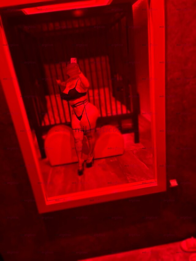 FOTOS DE SCORT VIP NO TE VAS A ARREPENTIR SOY MUY MUY CACHONDA