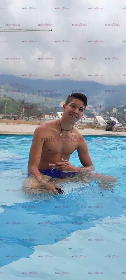 FOTOS DE EXCLUSIVO CHICO ALTO ,PENE GRANDE SOLO ACTIVO NINFÓMANO