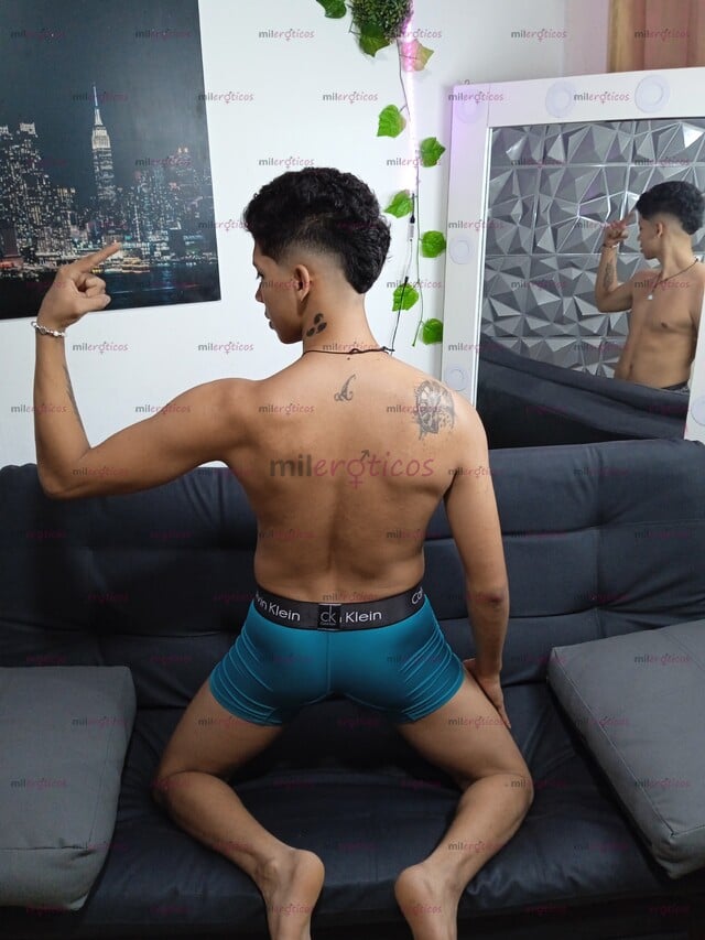 FOTOS DE EXCLUSIVO CHICO ALTO ,PENE GRANDE SOLO ACTIVO NINFÓMANO