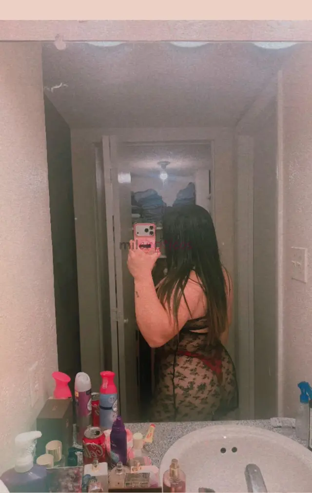 Ven para que disfrutes un delicioso masaje relajante que incluyo en mi servicio donde te atendere como te mereces trato de polola besitos amp reales u...