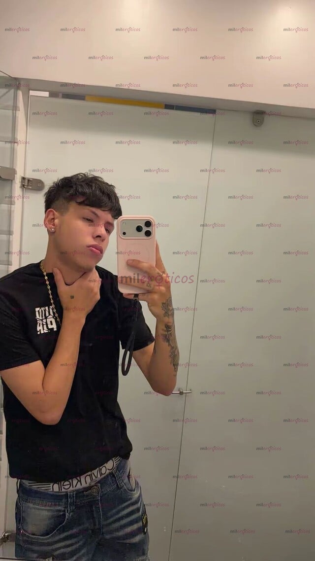 FOTOS DE HOLA MI NOMBRE ES MYKE CHICO VENEZOLANO VERGON FULL LECHERO