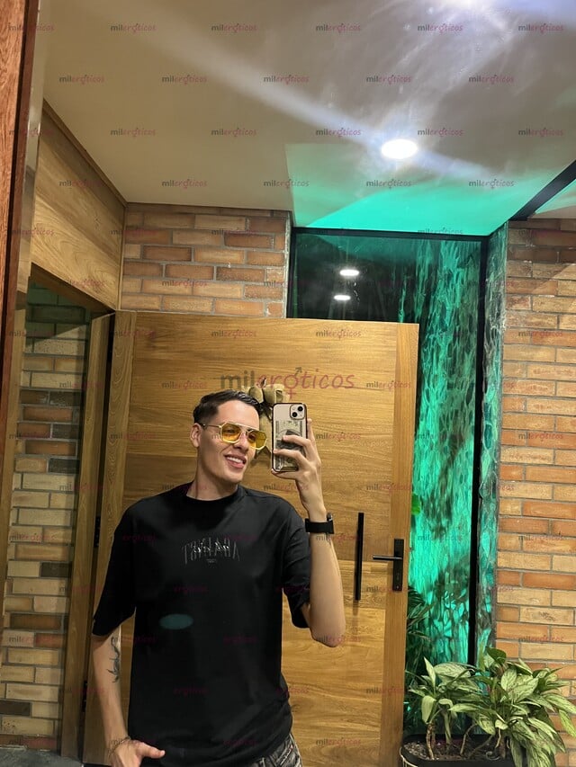 FOTOS DE JOVEN PAISA DISPUESTO A COMPLACERTE, PREGUNTA POR MIS SERVICIOS