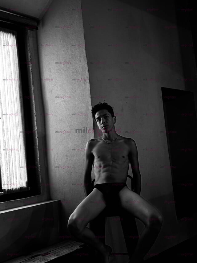 FOTOS DE JOVEN ACTIVO BIEN DOTADO DISPONIBLE Y DISCRETO