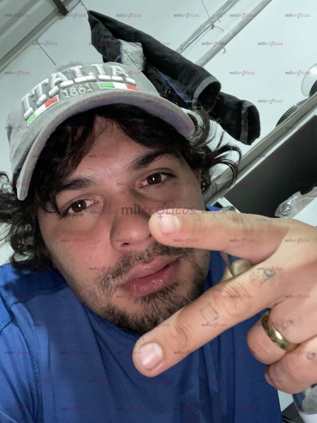 FOTOS DE COSTEÑO VERGON RECIÉN LLEGADO TRATO DE NOVIOS BESOS CARICIAS Y FULL VERGA