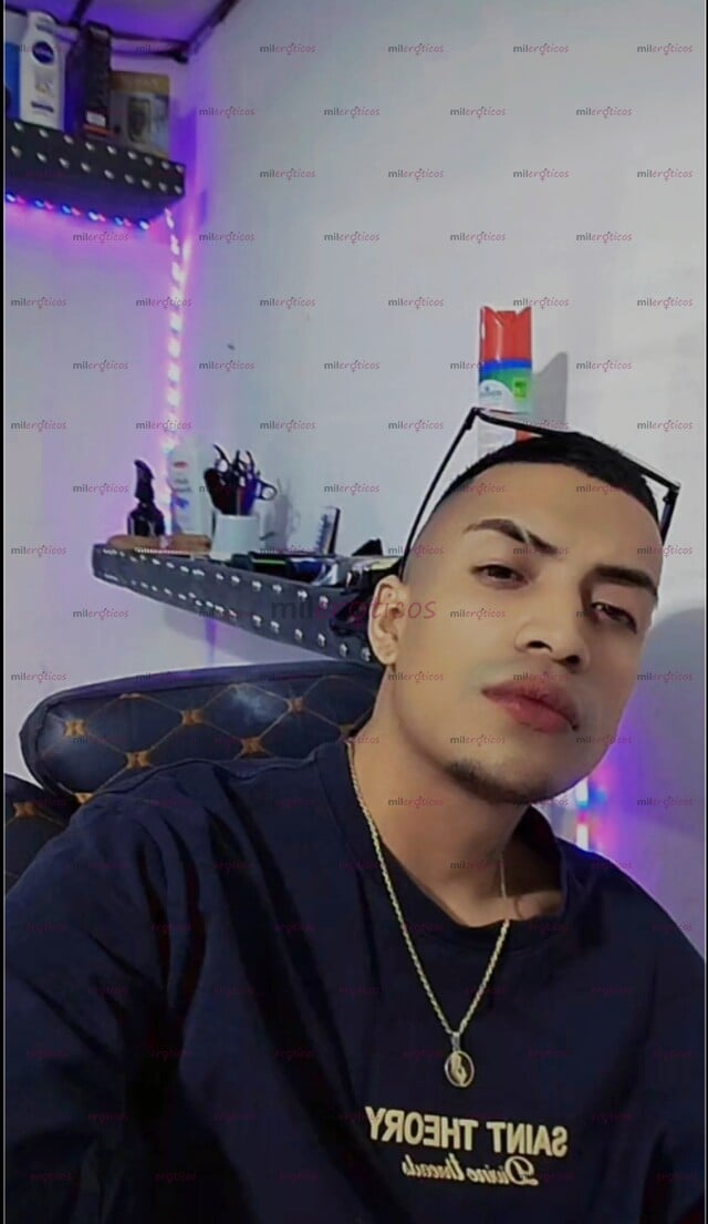 FOTOS DE JOVEN DELGADO MORENO ROL ACTIVO CON APTO DISCRETO