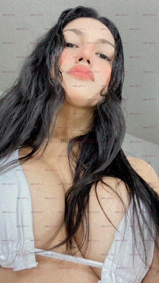 FOTOS DE BELLA Y FEMENINA TRANS DE 23 AÑOS DISPONIBLE PARA TI