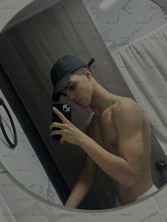 FOTOS DE JOVEN VERS, SERIO Y DISCRETO SIN TABÚ AQUÍ PARA COMPLACERTE