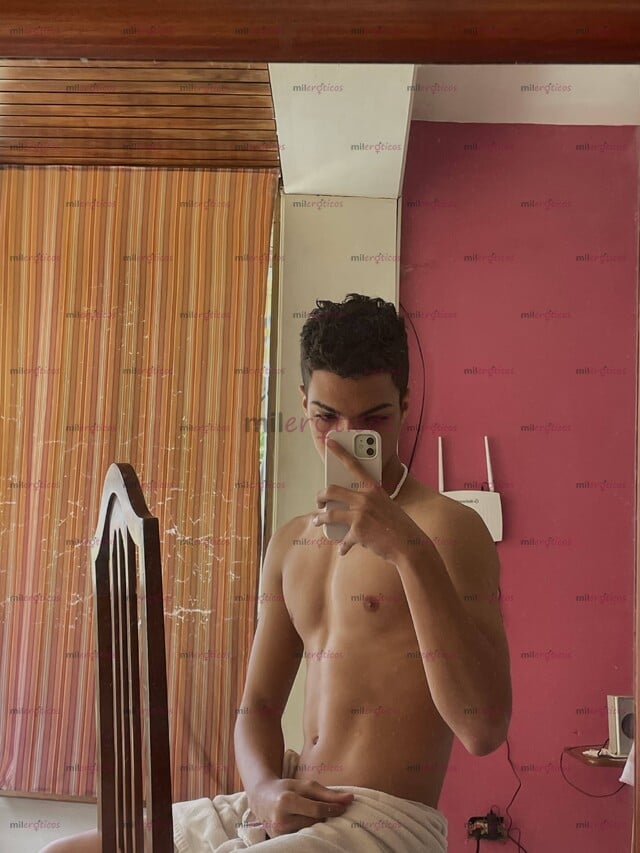 FOTOS DE JOVEN VERS, SERIO Y DISCRETO SIN TABÚ AQUÍ PARA COMPLACERTE
