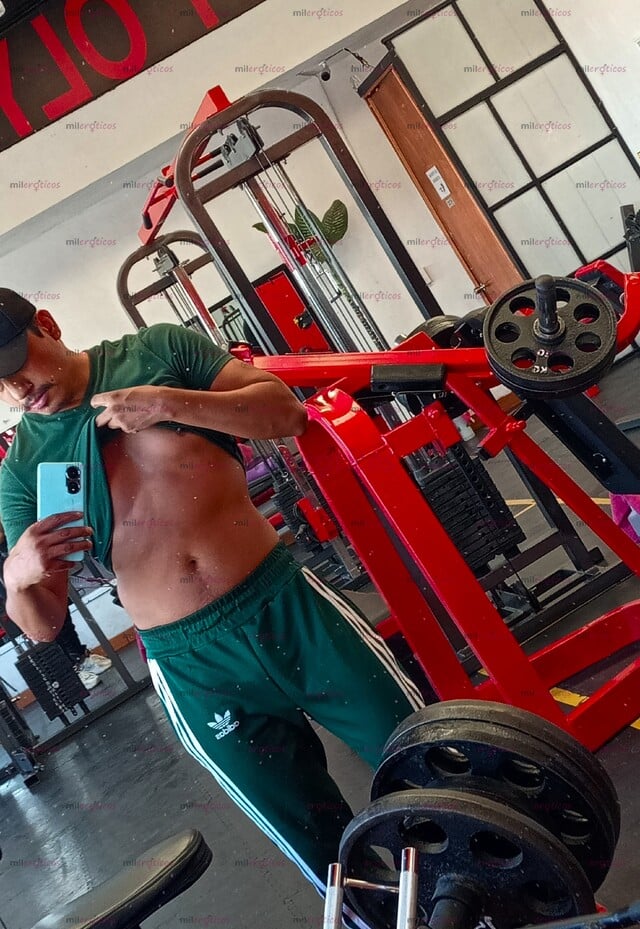 FOTOS DE VERGON XXL LECHERO HOT EXPERTO EN CULOS ENTRONES