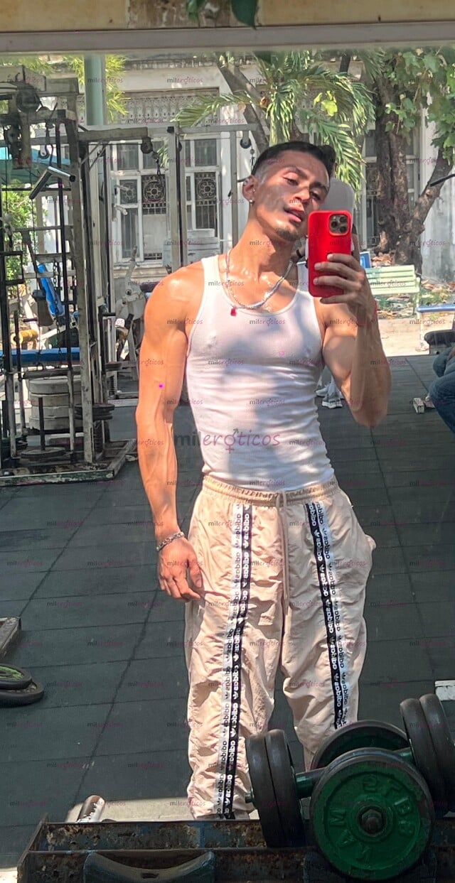 FOTOS DE TWUNK JOVEN MUSCULOSO, GUAPO DELGADO Y MARCADO, CULO RICO