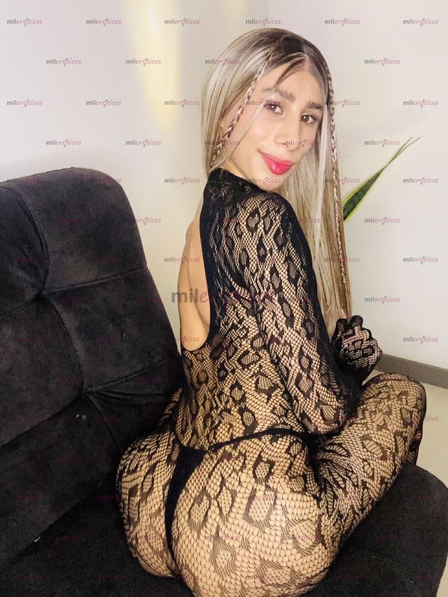 FOTOS DE MÍA CHICA TRANS CON 21CM DE PASO CON MUCHOS DESEOS DE COMPLACERTE Y CUMPLIR TUS