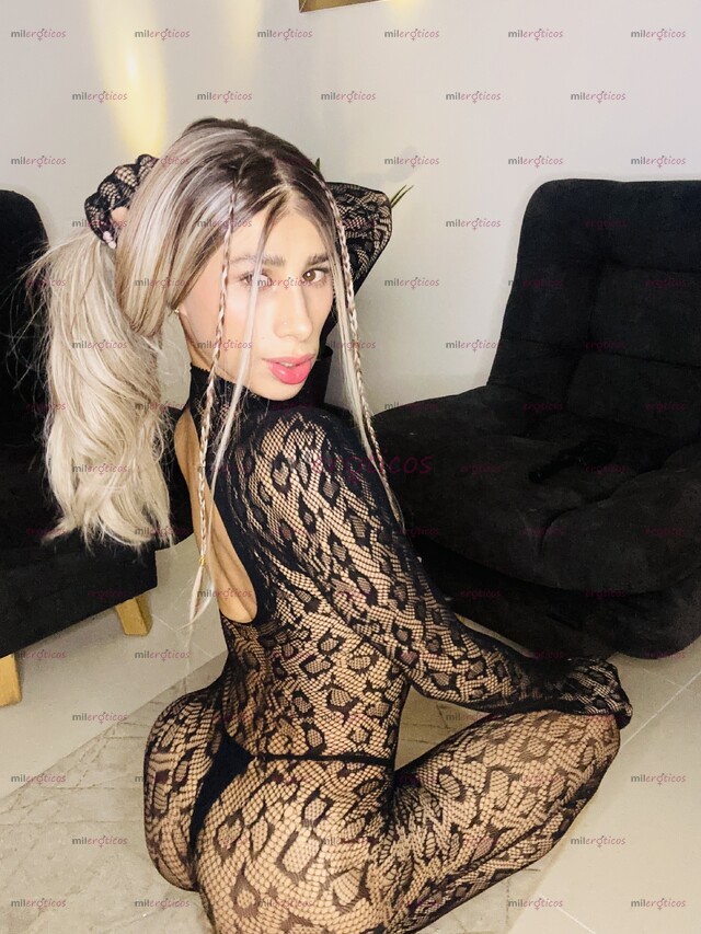 FOTOS DE MÍA CHICA TRANS CON 21CM DE PASO CON MUCHOS DESEOS DE COMPLACERTE Y CUMPLIR TUS