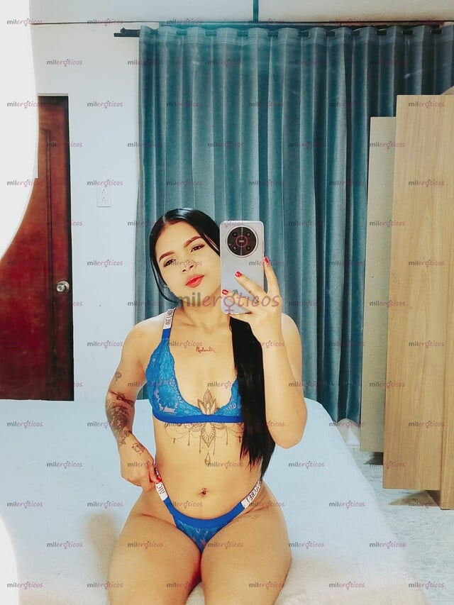 FOTOS DE LINDA UNIVERSITARIA PELINEGRA DE 19 AÑOS, OJITOS CLAROS, FLAQUITA Y ARDIENTE