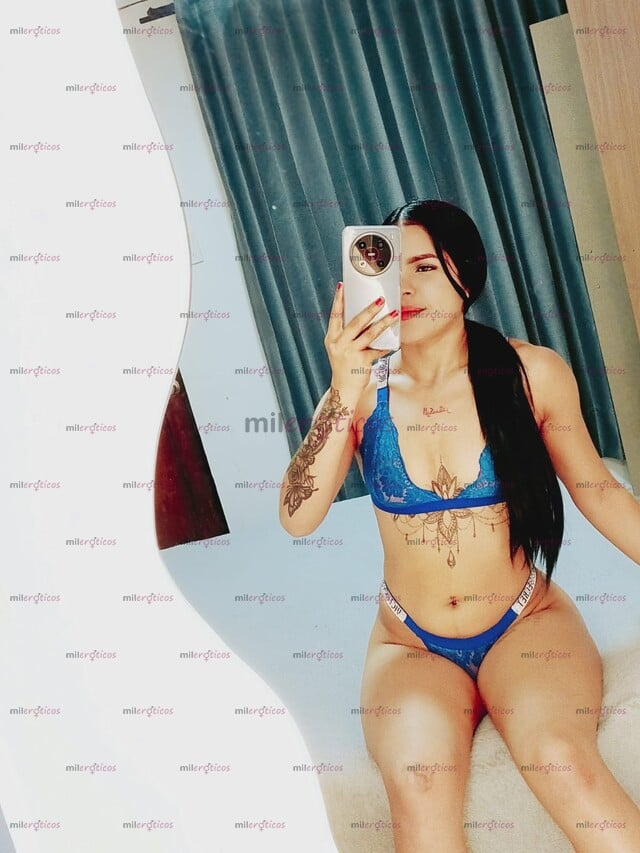 FOTOS DE LINDA UNIVERSITARIA PELINEGRA DE 19 AÑOS, OJITOS CLAROS, FLAQUITA Y ARDIENTE