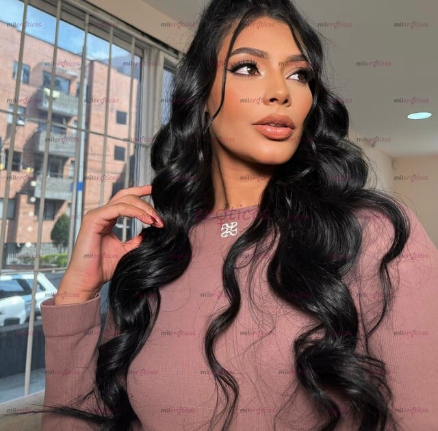 FOTOS DE ENCANTADORA COLOMBIANA DE BELLEZA EXÓTICA, CLASE Y EXCELENTE COMPAÑÍA