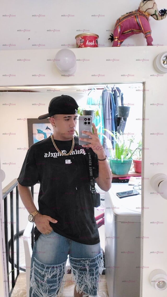 FOTOS DE MORENO VERSATIL CULO RICO VELLUDO VERGA LECHERA DISPUESTO A TODO