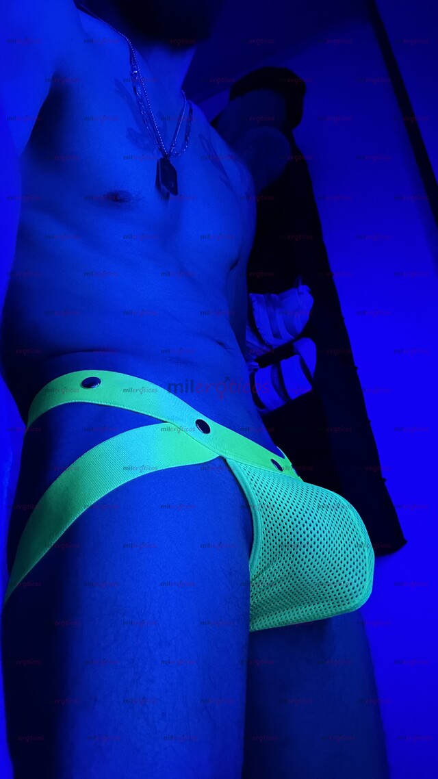 FOTOS DE CHICO SEXI EN LENCERÍA VERGON DISPUESTO A SATISFACER TUS DESEOS SEXUALES