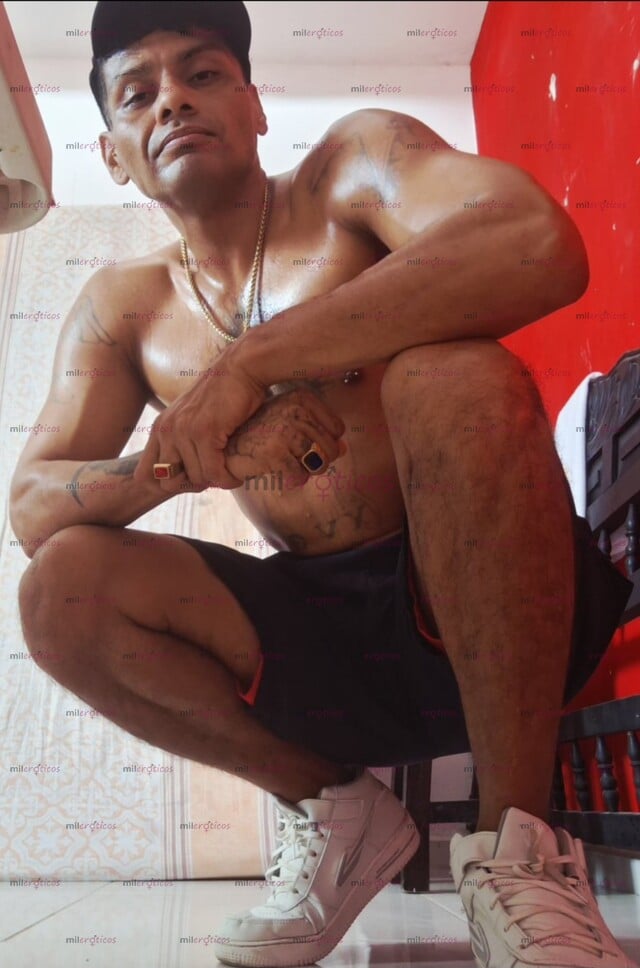 FOTOS DE LIL.DADDY CHAKAL ROMPE CULOS DE PASO POR TU CIUDAD CON 18 CM DE VERGA .