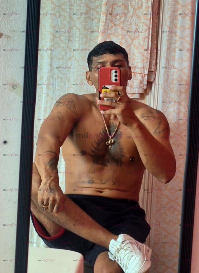 FOTOS DE LIL.DADDY CHAKAL ROMPE CULOS DE PASO POR TU CIUDAD CON 18 CM DE VERGA .
