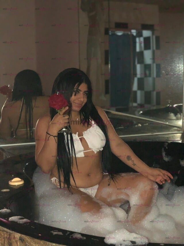 FOTOS DE SOY CALIENTE Y CACHONDA DISPONIBLE PARA DARTE EL MEJOR PLACER DE TU VIDA
