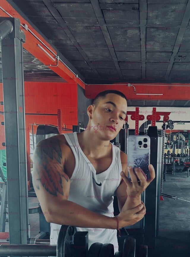 FOTOS DE HOLA MI NOMBRE ES ERIK 21 CM DE VERGA PARA TI NO TE ARREPENTIRAS