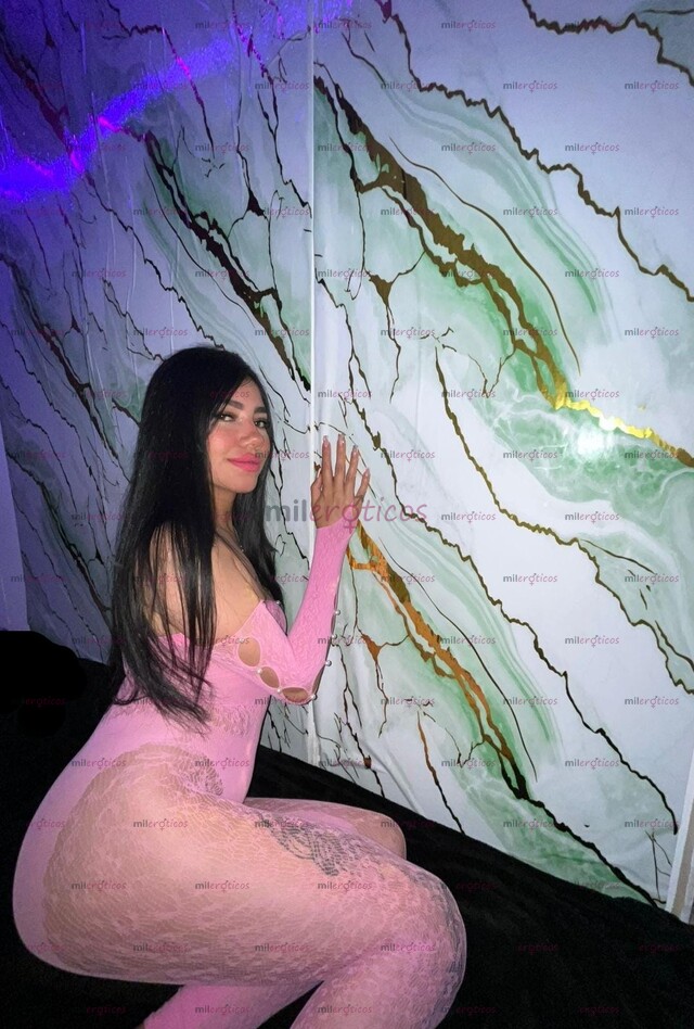 FOTOS DE LA PERRA MAS RICA DEL SECTOR , FLACA CON LA VAGINA APRETADA