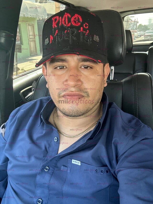 FOTOS DE HOLA TATUADO MORENO LISTO PARA HACERTE VENIR Y PASES UN BUEN RATO