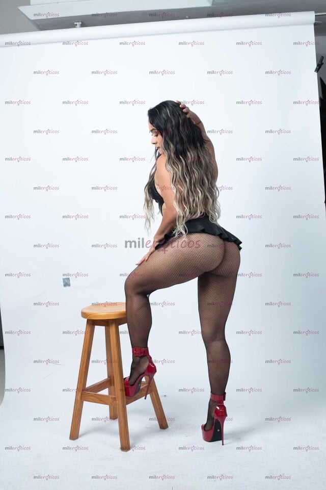 FOTOS DE PROMO CON LUGAR ÚLTIMOS DÍAS AMOR RIKA COLOMBIANA