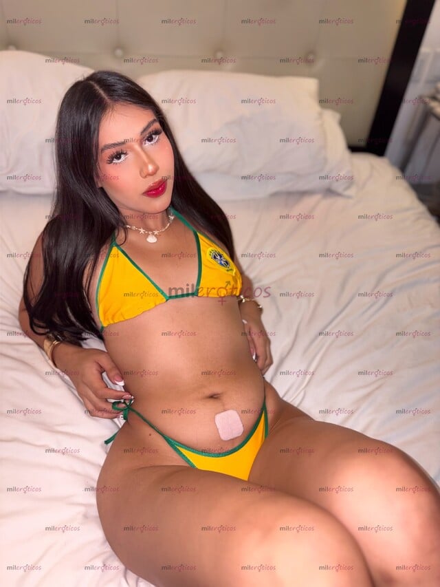 FOTOS DE MADDY NIÑA TRANS DE 19 AÑOS SÚPER CALIENTE Y COMPLACIENTE