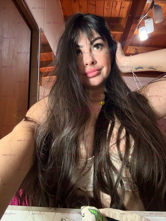 FOTOS DE UNA MILF CALIENTE, JUGAMOS BIEN RICO ? QUIERO VER TODA ESA LECHE QUE TIENES
