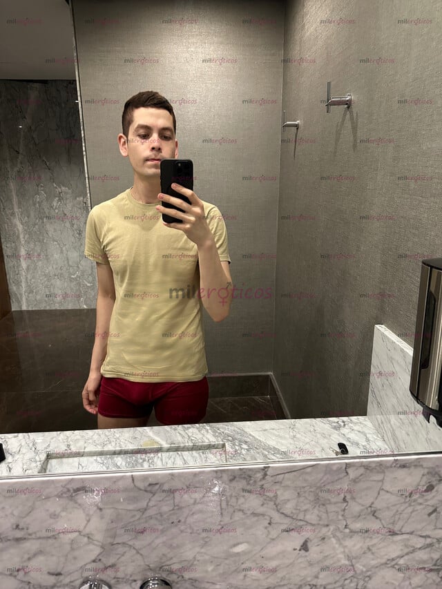FOTOS DE 19 CENTÍMETROS DE PLACER, JOVEN ALTO, DELGADO Y GUAPO LISTO PARA SATISFACERTE.