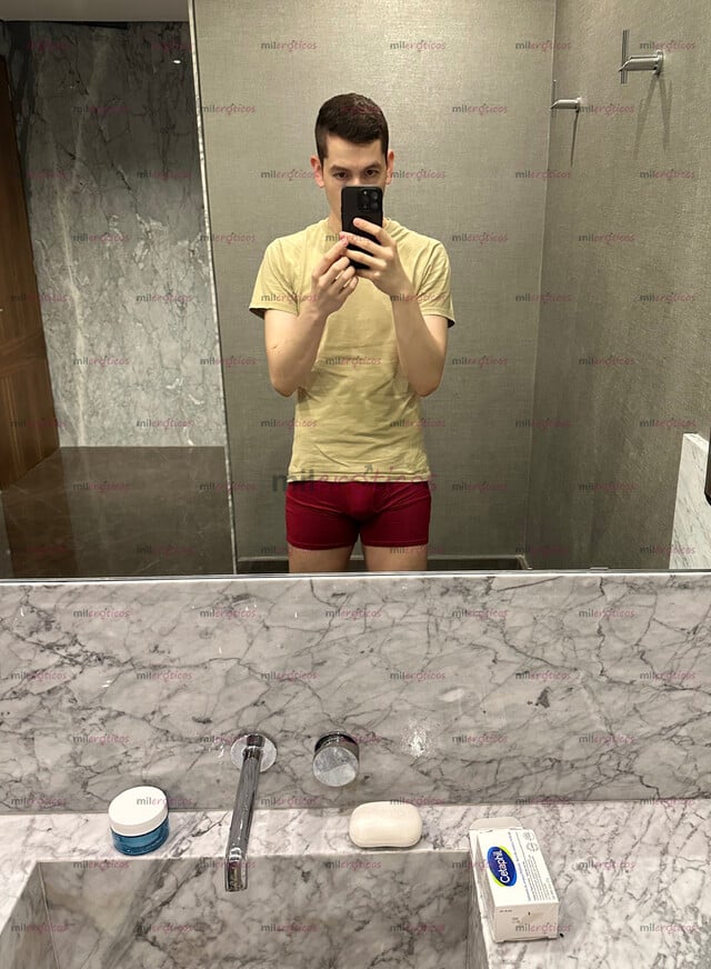 FOTOS DE 19 CENTÍMETROS DE PLACER, JOVEN ALTO, DELGADO Y GUAPO LISTO PARA SATISFACERTE.