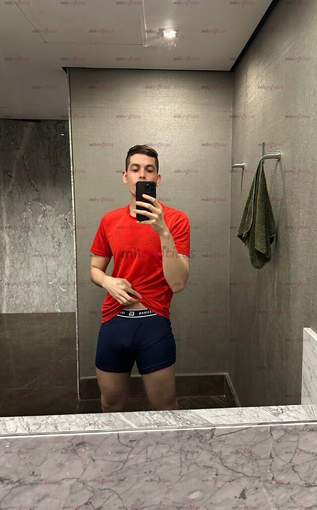 FOTOS DE 19 CENTÍMETROS DE PLACER, JOVEN ALTO, DELGADO Y GUAPO LISTO PARA SATISFACERTE.