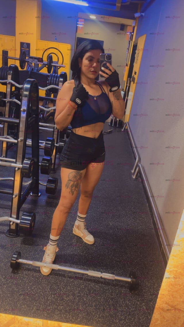 FOTOS DE ARRECHA FOGOSA MORENA CON GANAS DE BUEN SEXO FUERTE Y RICO PAPASITO