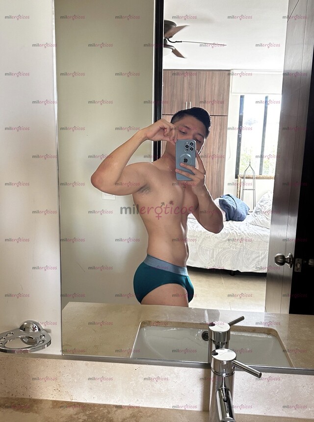 FOTOS DE VATO JOVEN GUAPO DISCRETO SÚPER CALIENTE DISPUESTO A COMPLACER EN TODO MOMENTO
