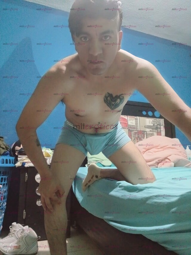 FOTOS DE CHICO HETERO CALIENTE, COMPLACIENTE Y DISCRETO