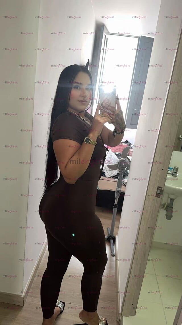 FOTOS DE RIKA MORENITA CON CUERPO NATURAL DE 22 AÑITOS DISPUESTA A COMPLACERTE